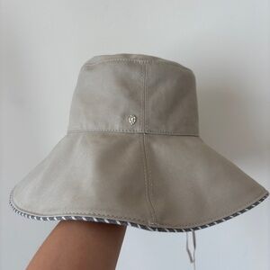 Helen Kaminski Women's Off-white MOSSMAN Bucket hat  $216 NWOT